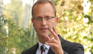 Prof. Dr.-Ing. Bert Bosseler, wissenschaftlicher Leiter des IKT